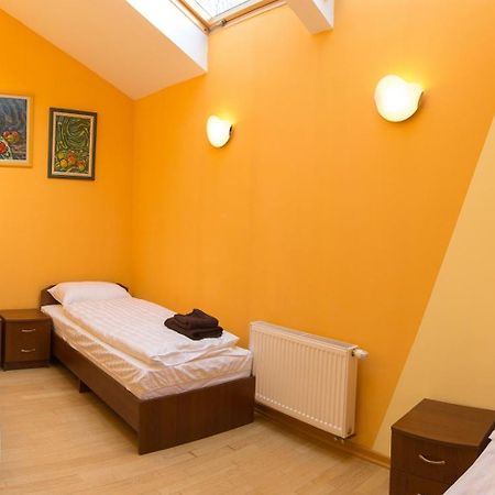 10 Rooms Lviv Bagian luar foto