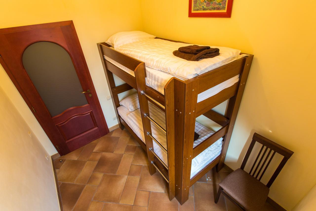 10 Rooms Lviv Bagian luar foto