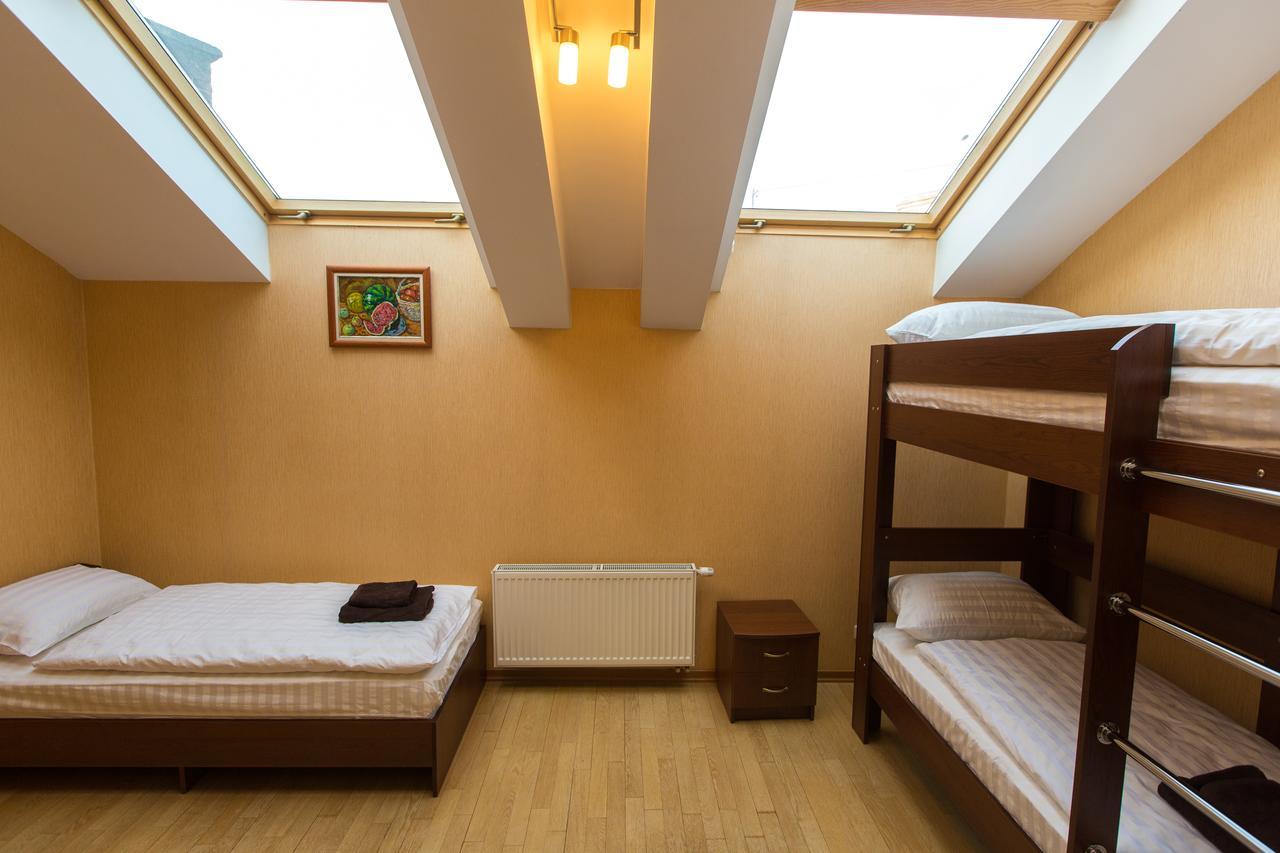 10 Rooms Lviv Bagian luar foto