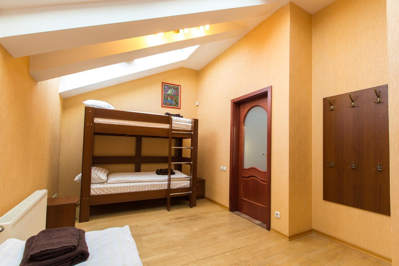 10 Rooms Lviv Bagian luar foto