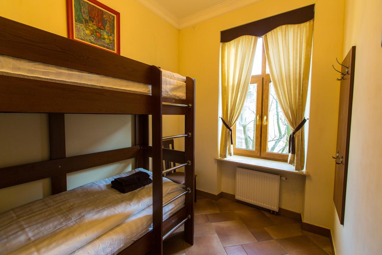 10 Rooms Lviv Bagian luar foto