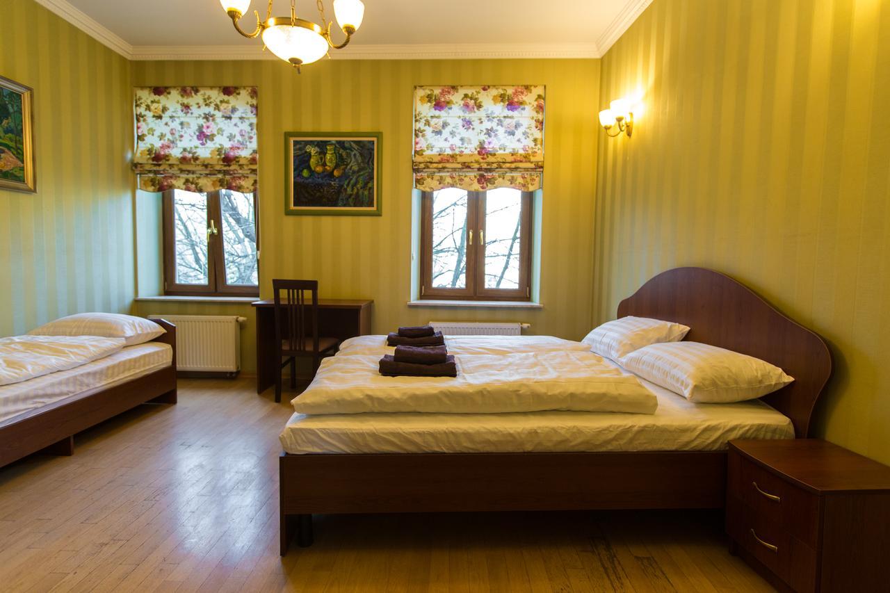 10 Rooms Lviv Bagian luar foto