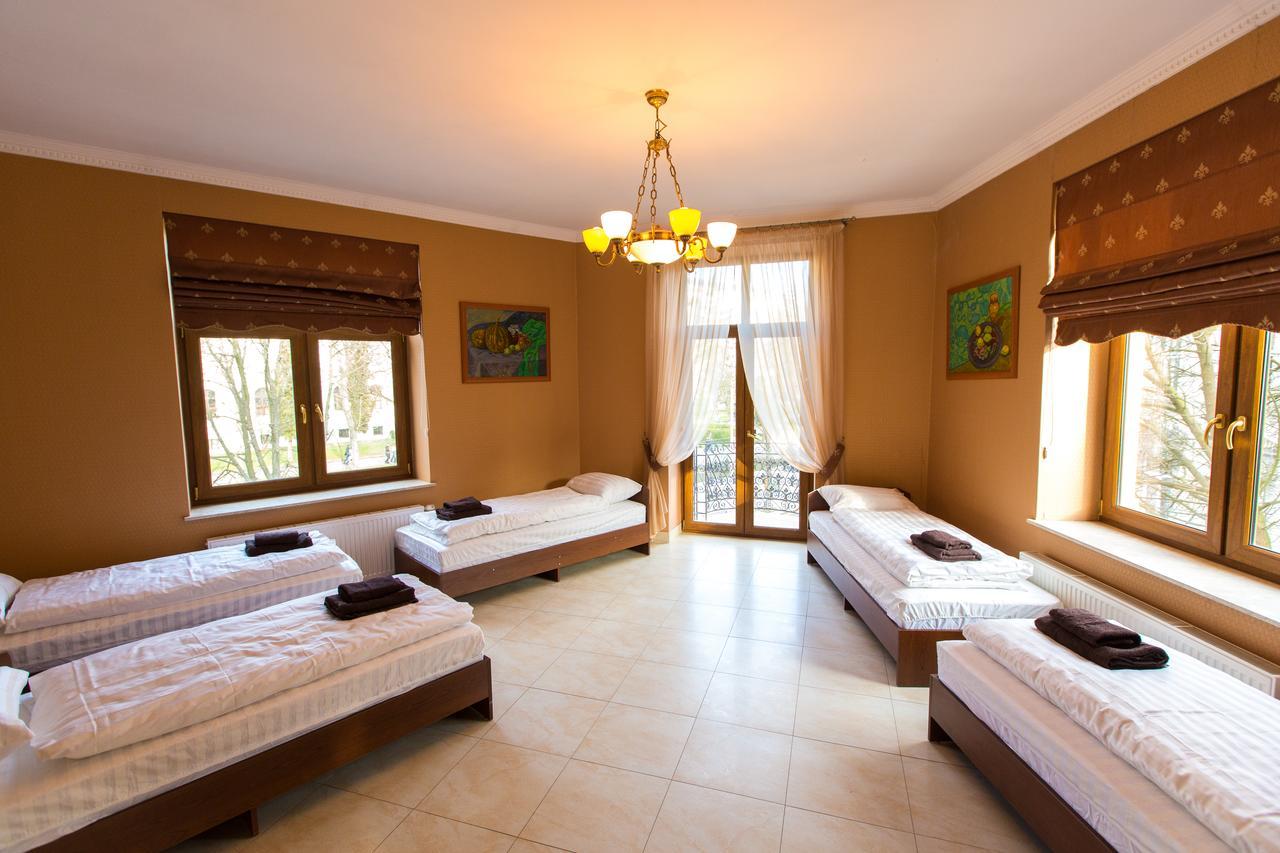 10 Rooms Lviv Bagian luar foto