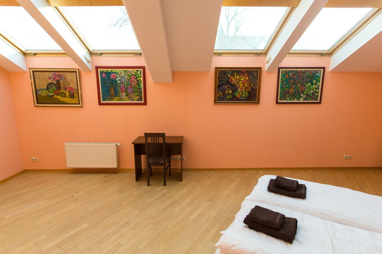 10 Rooms Lviv Bagian luar foto