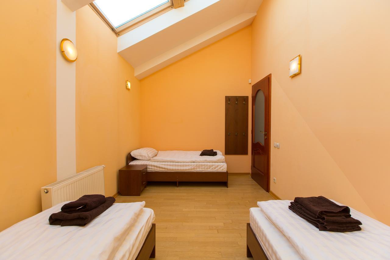10 Rooms Lviv Bagian luar foto