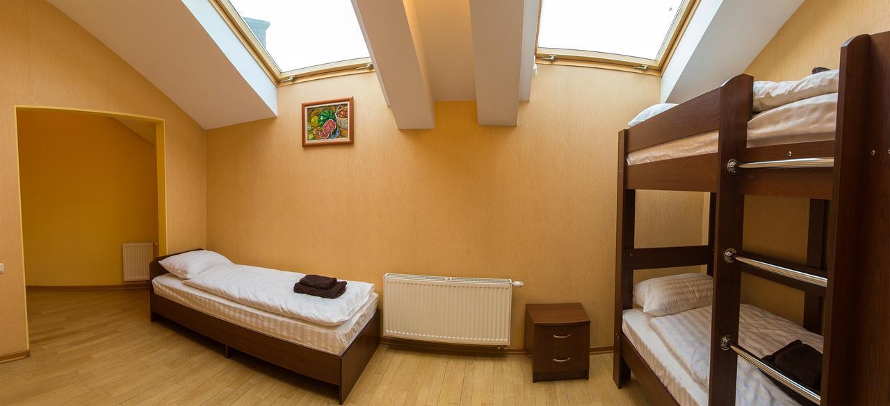 10 Rooms Lviv Bagian luar foto
